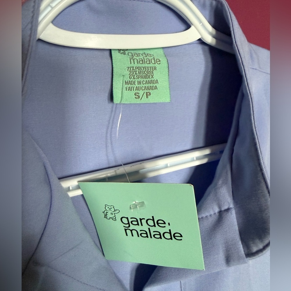 BNWT: Garde Malade Mauve Persan Mandarine Collar Scrub Top - Picture 3 of 8